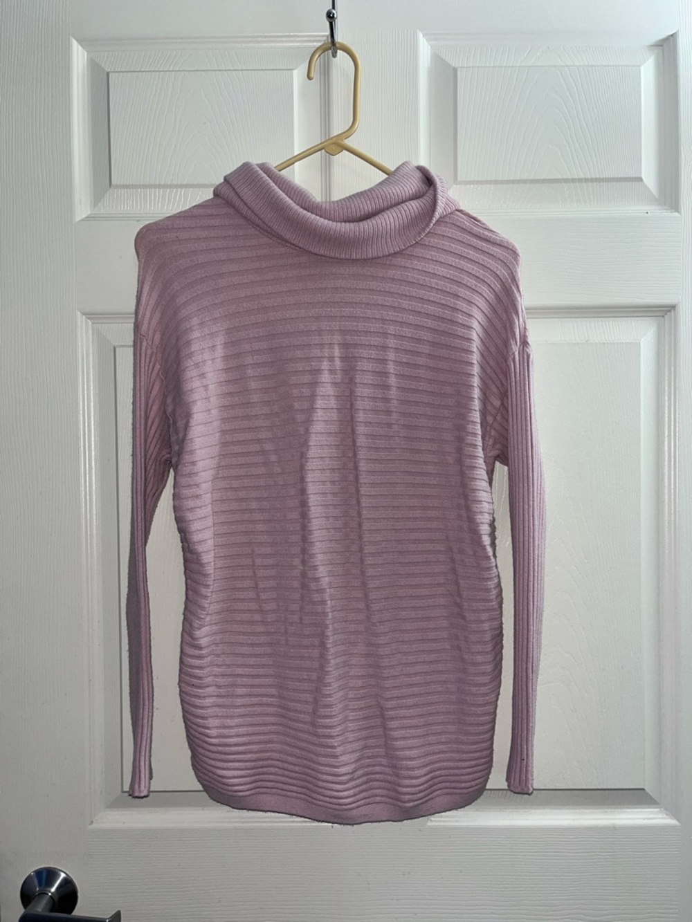 Women's Ribbed Turtleneck Sweater - Pink